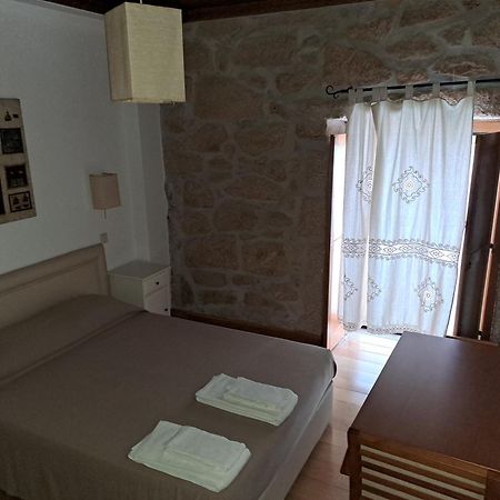 Casa D Toninha - Casas De Campo - Turismo Espaco Rural - Al Sernancelhe Eksteriør bilde